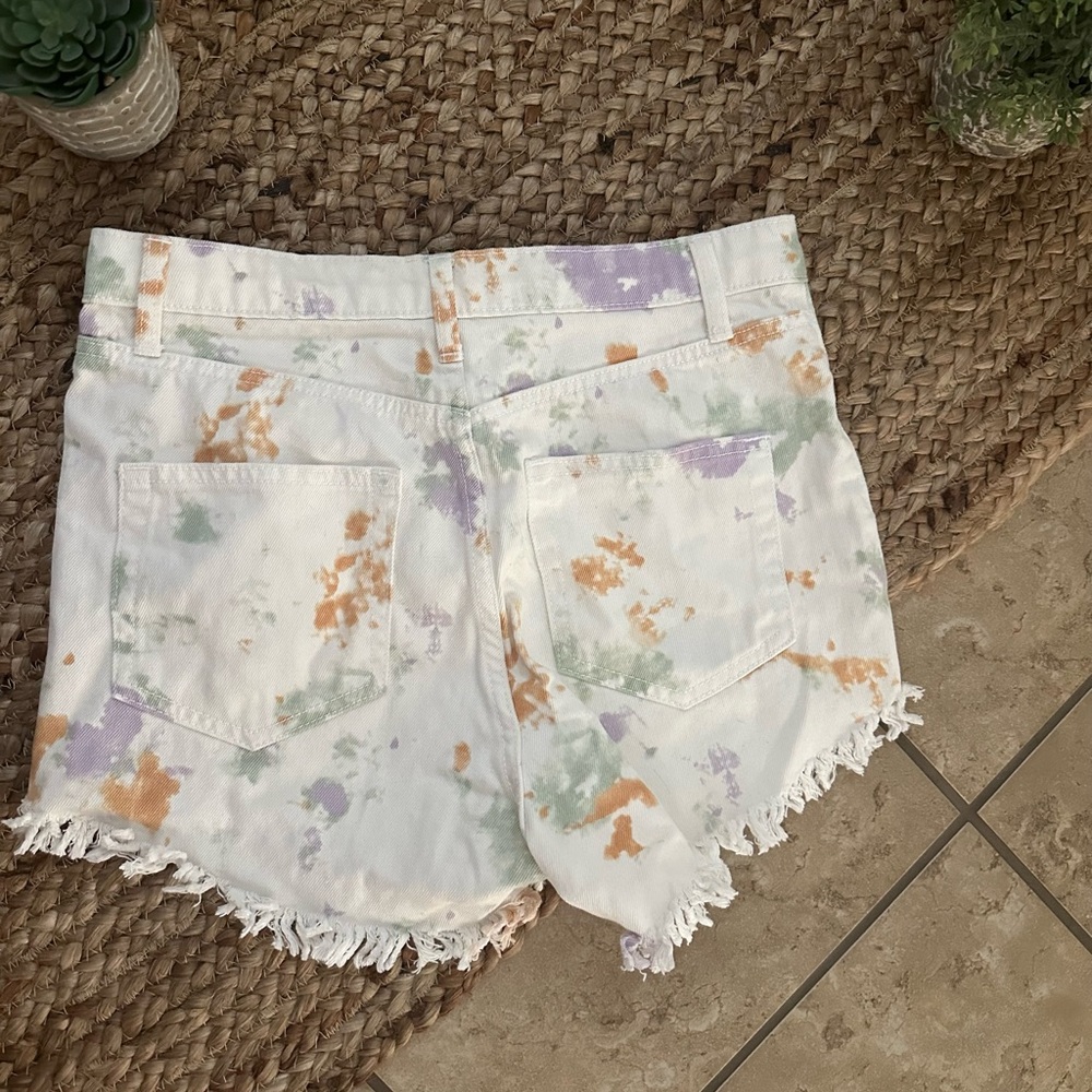 HIGHEST RISE SPLATTER SHORTS - Picture 5 of 8